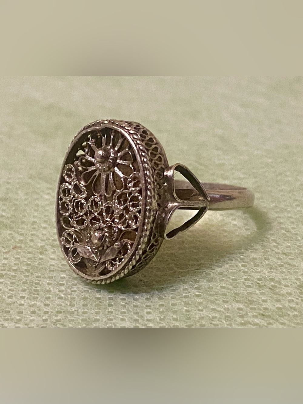 Antique Filigree Oval 900 Silver Ring - Antique Silver